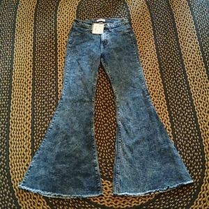Acid Wash Bell-bottom Jeans size 27